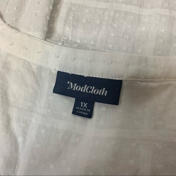 ModCloth Swiss dot window plane white blouse - Picture 7 of 10